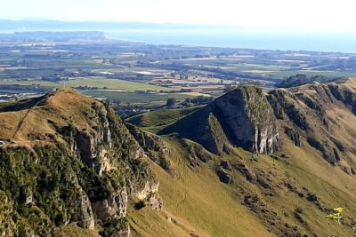 Deco Napier, Te Mata Peak, Garden Walk and Wine Tasting Tour
