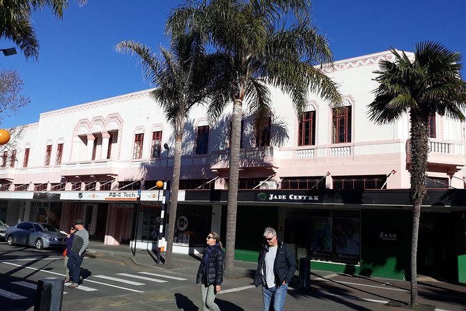 Deco Napier, Te Mata Peak, Garden Walk and Wine Tasting Tour - Timing, weather, and the practical trade-offs