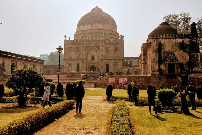 Delhi historical Gardens & Ruins - Mehrauli Archaeological Park: Delhi’s layered past