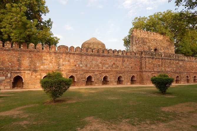 Delhi historical Gardens & Ruins - The guide can make or break this experience