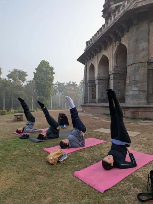 Delhi: Yoga in Lodhi Garden - Meeting Verdaan and settling into the session