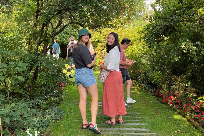 Discovering Magical Garden of Vines Tour in Quinta da Aveleda - The boutique and second private tasting