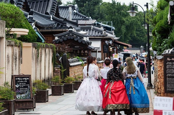 Donghaksa Temple Cherry Blossom and Jeonju Hanok Village - The Long Transfer From Gongju to Jeonju