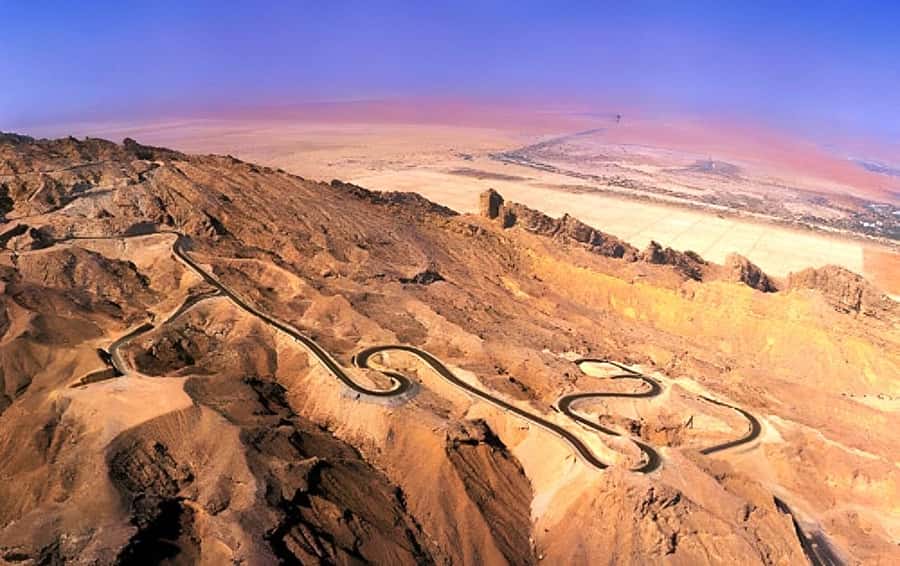 Dubai: Al Ain Garden City with Conservation Zoo - The long drive and the importance of your guide