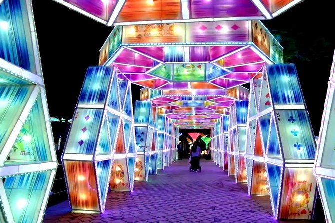 Dubai frame and Dubai Garden Glow tour with private transfers - Meeting the dinosaurs at Dinosaur Park