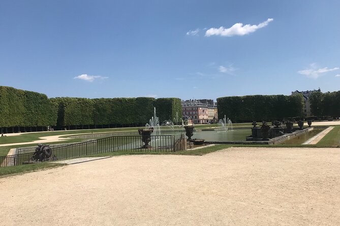 Electric 2-wheeler tour of the Chateau Park and Gardens - Price, group size, and overall value