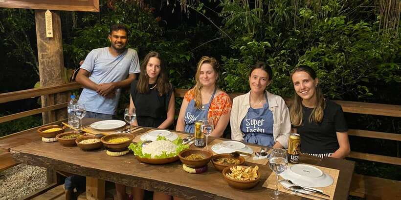 Ella : Cooking class with amazing Spice Garden Tour - The traditional fireplace changes the feel