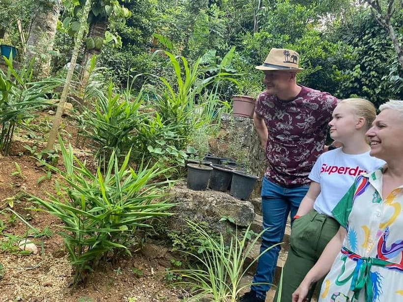Ella: Nine Arch Spice Garden Tour with Traditional Lunch - Why this garden visit works well in Ella