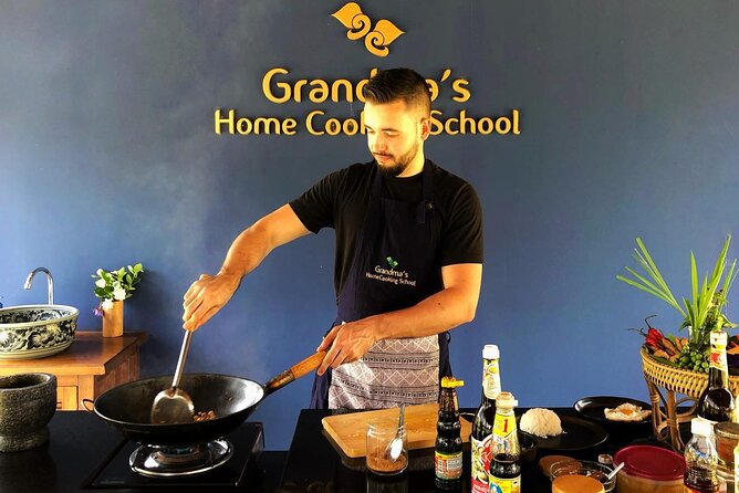 Evening Cooking Class in Traditional Pavilion with Beautiful Garden - Chiang Mai - Cooking beneath the traditional pavilion