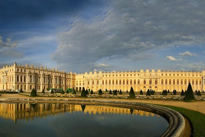 Excursion to Versailles by train with entrance to the Palace and Gardens - Entering the Palace of Versailles