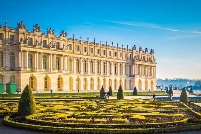 Excursion to Versailles by train with entrance to the Palace and Gardens - Who will enjoy this tour most?
