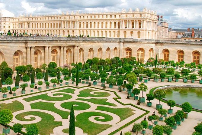 Excursion to Versailles by train with entrance to the Palace and Gardens - The gardens: where the guided visit earns its keep