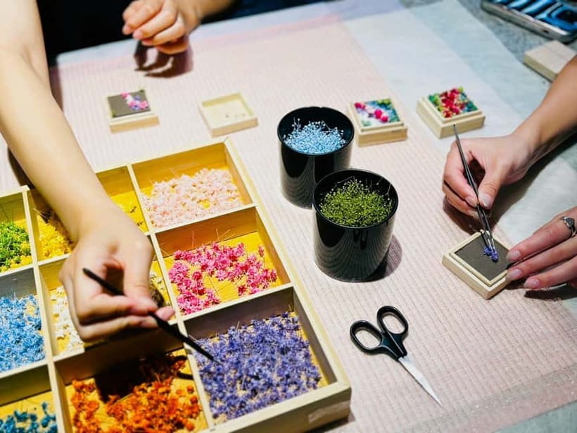 Experience Crafting a Flower-Adorned Mini Japanese Garden - Small details that make the experience memorable