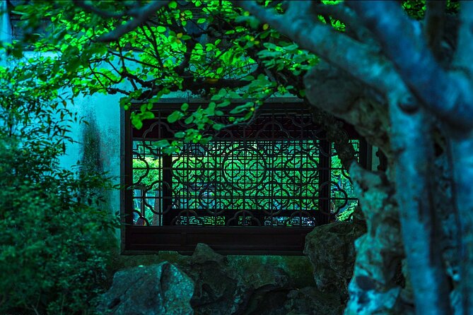 Explore Suzhou's Hidden Gardens&Enchanting Tongli Ancient Town - A traditional lunch and private transport