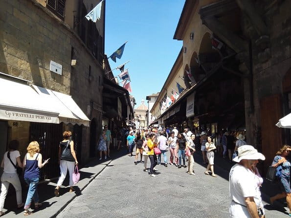 Florence Medici’s Mile Walking Tour with Pitti Palace & Boboli Gardens Ticket - The Porcellino and Florence’s old commercial life