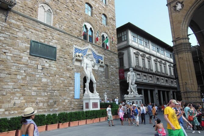 Florence Medici’s Mile Walking Tour with Pitti Palace & Boboli Gardens Ticket - Pitti Palace: the tour’s main interior visit
