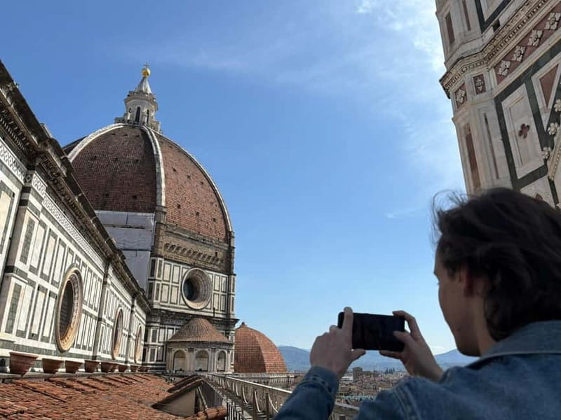 Florence: Museum Pass–David, Uffizi, Pitti Palace & Gardens - Collecting the pass near the Accademia Gallery