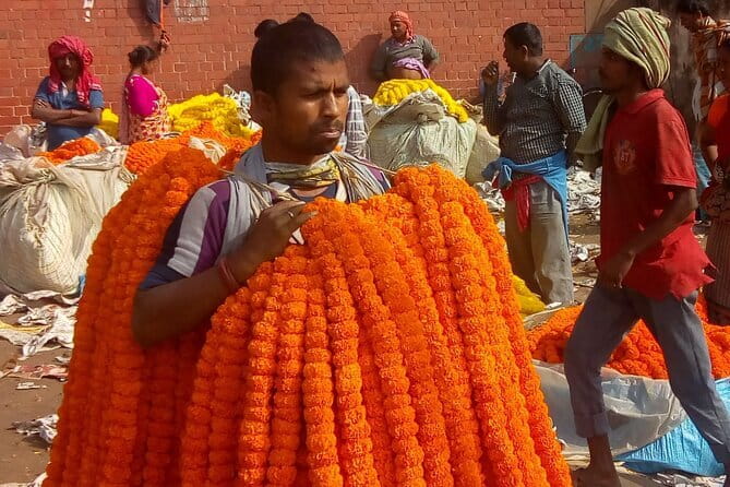 Flower Market Colors and Ganges Ghat Experience - What is included, and what you still need to arrange