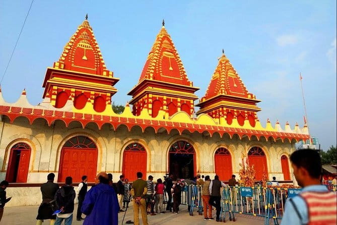 Flower Market Colors and Ganges Ghat Experience - Who will enjoy this morning most