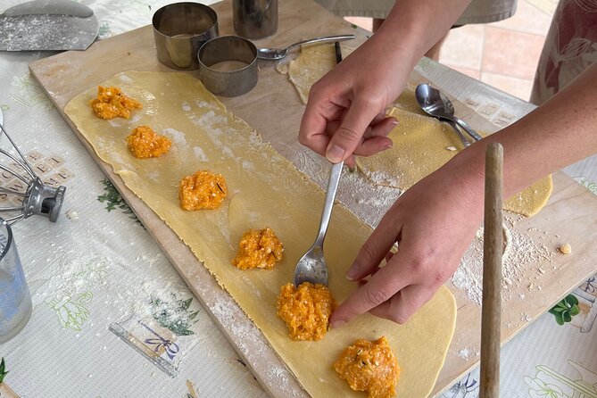 Fresh local pasta lesson in the garden - A garden kitchen in Arenella, outside Syracuse