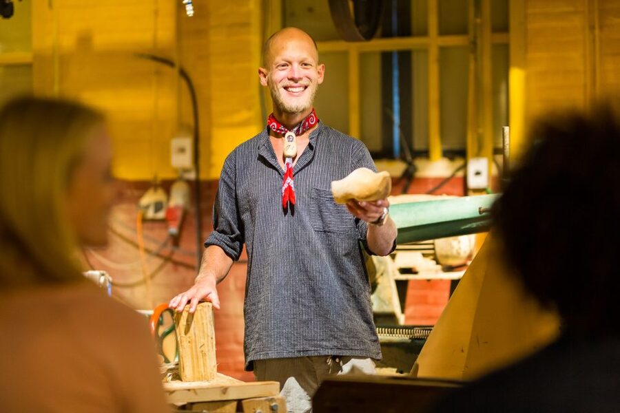 From Amsterdam: Keukenhof and Dutch Countryside Tour - Marken and the wooden shoe workshop