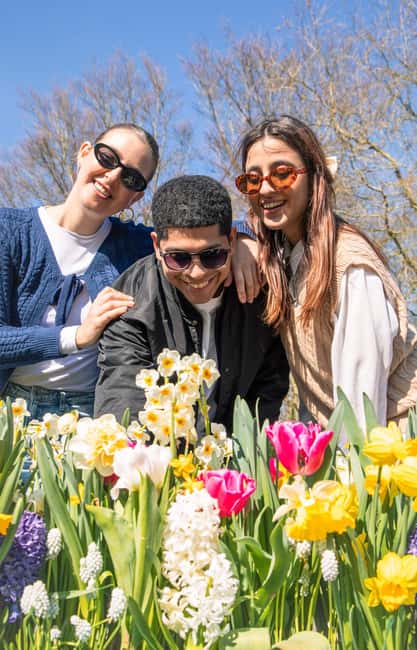 From Amsterdam: Keukenhof Ticket with Transfer - Food, pavilions, and practical comfort