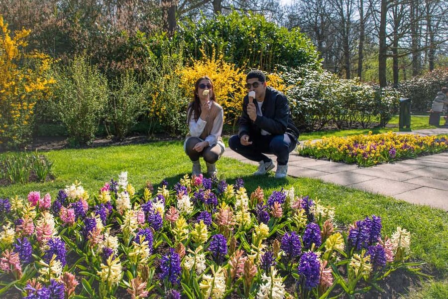 From Amsterdam: Keukenhof Ticket with Transfer - Adding the Amsterdam canal cruise