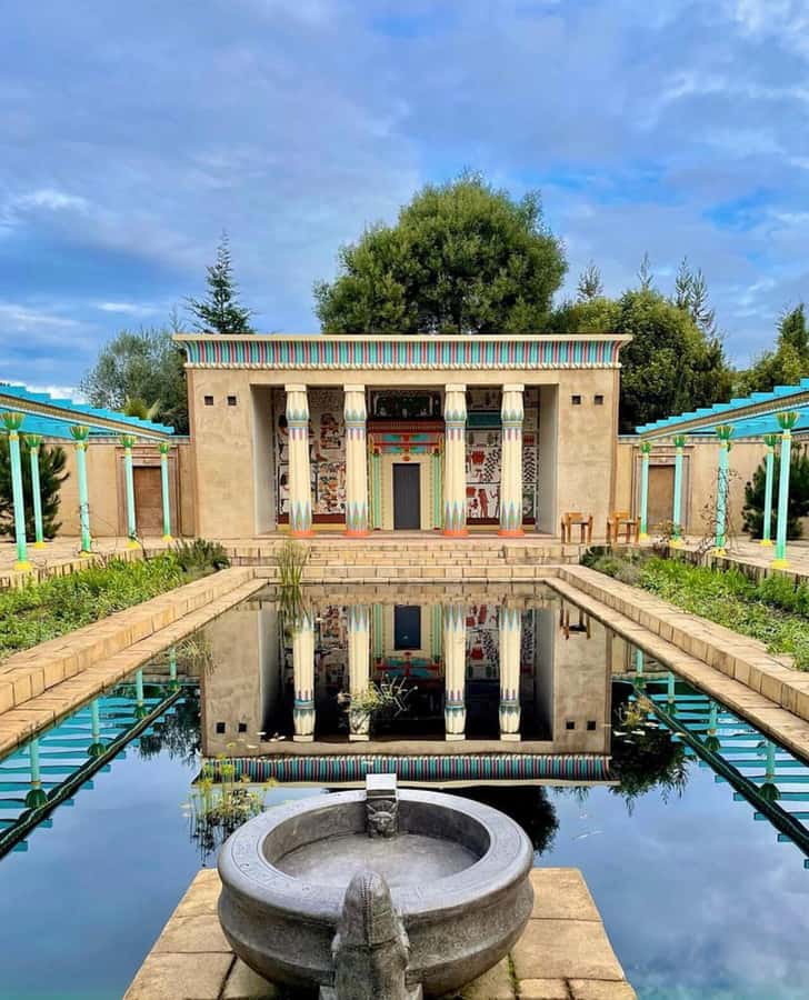 From Auckland: Hobbiton & Hamilton Gardens Small Group Tour - Is $209 a fair price?