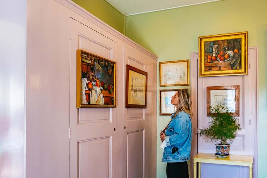 From Paris: Giverny, Monet’s Home & Gardens Half-Day Trip - Meeting the coach in Paris