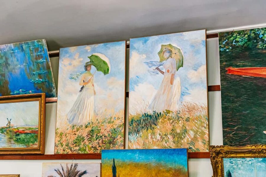 From Paris: Giverny, Monet’s Home & Gardens Half-Day Trip - Giverny village, cafés, and Monet’s family tomb