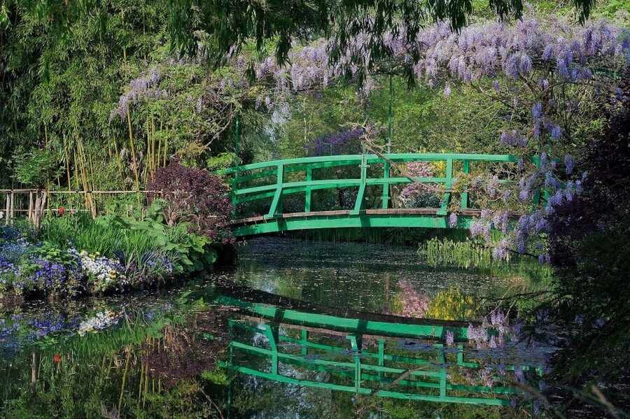 From Paris: Giverny & Monet’s House Skip-the-Line Tour - How Crowds Affect the Experience