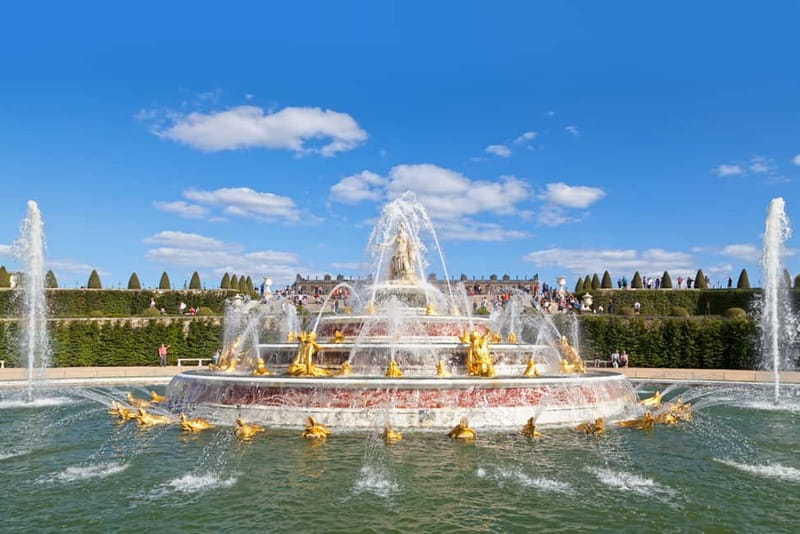 From Paris: Skip-the-Line Versailles Palace & Gardens Tour - Small details that make the day easier