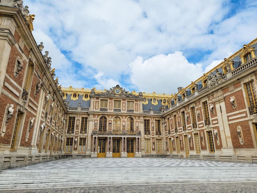 From Paris: Versailles Bike Tour with Gardens & Palace Entry - Two hours inside the Palace of Versailles