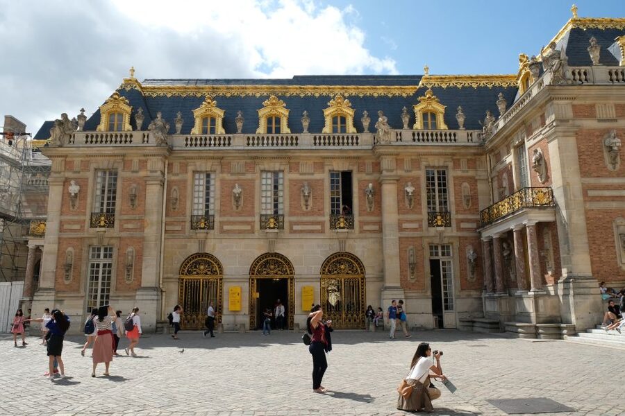 From Paris: Versailles Palace and Gardens Guided Day Trip - Walking through the gardens