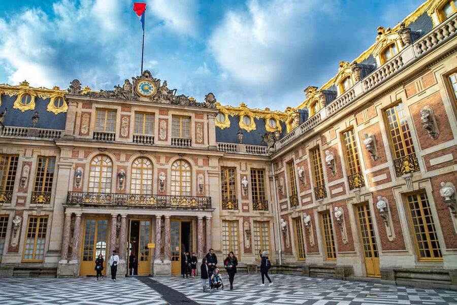 From Paris: Versailles Palace & Gardens Private Guided Tour - Key points to know before booking