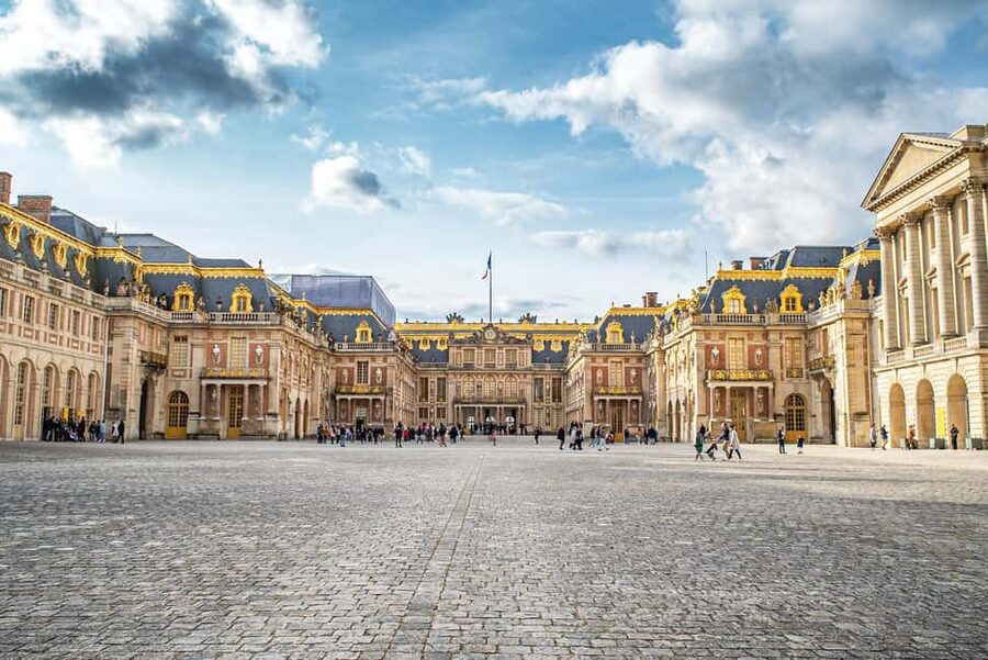 From Paris: Versailles Palace & Gardens Private Guided Tour - The Hall of Mirrors is the main event