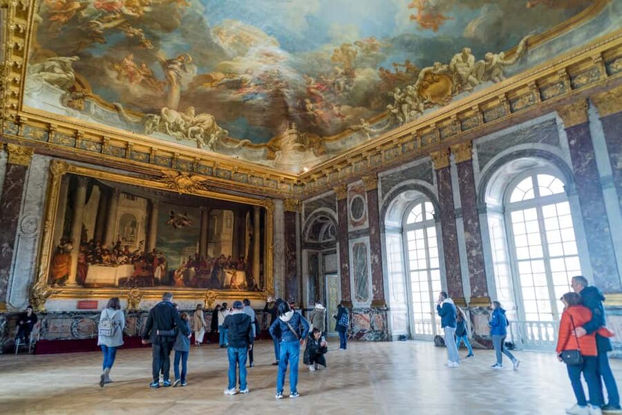 From Paris: Versailles Palace & Gardens Private Guided Tour - Paris pickup makes the morning easier