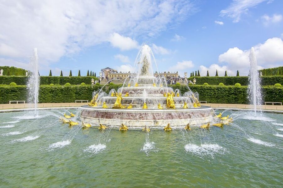 From Paris: Versailles Palace & Gardens with Transportation - The gardens require a strategy