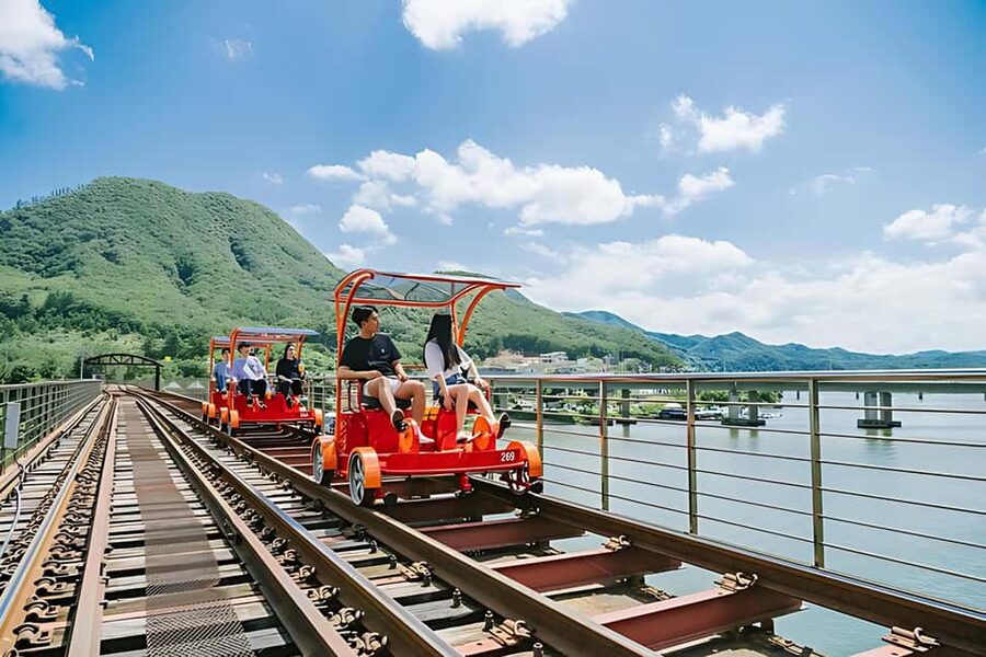 From Seoul: Nami Island, K-drama Garden & Rail Bike Day Tour - The local lunch stop: convenient, but budget separately