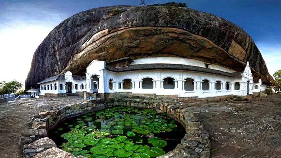 From Sigiriya: Kandy Transfer with Dambulla and Spice Garden - Value at $45 per person