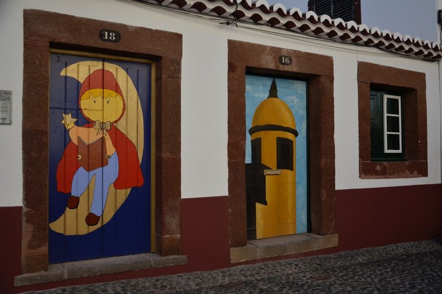 Funchal: Monte Tropical Garden & Toboggan Ride by Tuk Tuk - The return through Funchal