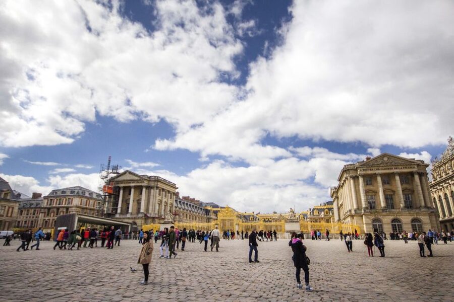 Gardens of Versailles Walking Tour & Palace Entry - The grande perspective and the Grand Canal