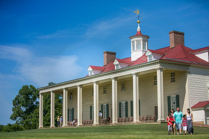 George Washington's Mount Vernon Gardens & Grounds Admission - The Gristmill and Distillery add a working side trip