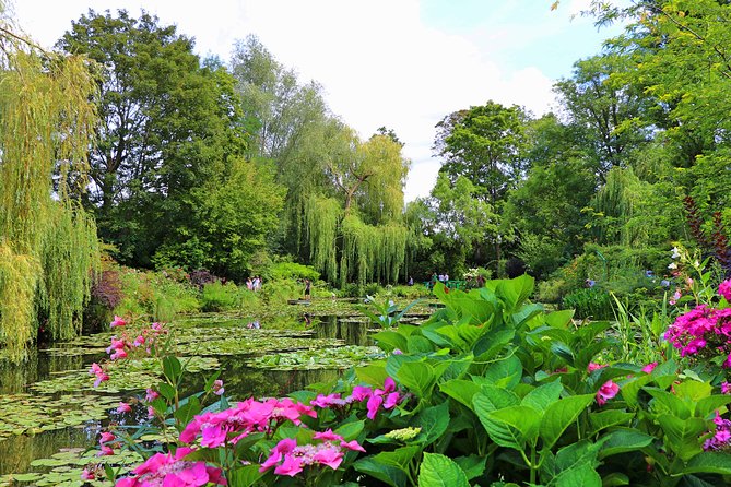 Giverny and Monet's Garden Half-Day Trip from Paris - Clos Normand, the garden Monet designed as a painting