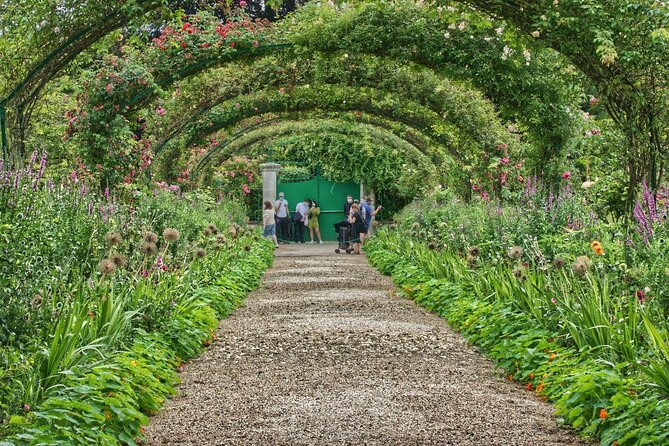 Giverny Half Day Guided Trip with Monet's House & Gardens from Paris by minivan - Key points before you book