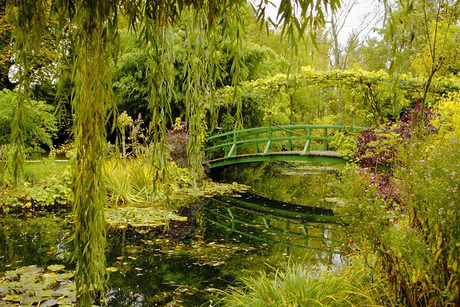 Giverny Half Day Guided Trip with Monet's House & Gardens from Paris by minivan - Who will appreciate this half-day tour?