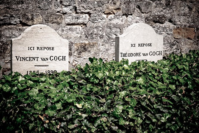 Giverny Monet's Garden & Auvers-sur-Oise with Van Gogh House Full Day From Paris - Van Gogh’s village and final resting place