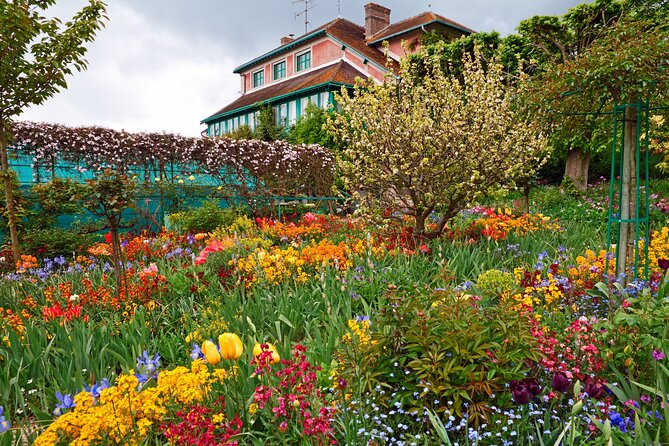 Giverny Monet’s Home and Gardens Half Day Tour from Paris - Price and overall value at $91.91