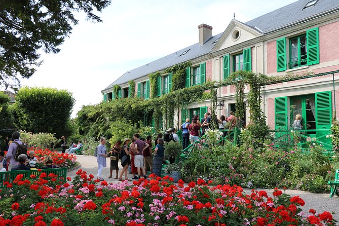 Giverny Private Half-Day Trip including Claude Monet' Gardens & House from Paris - The Visit to Monet’s Grave