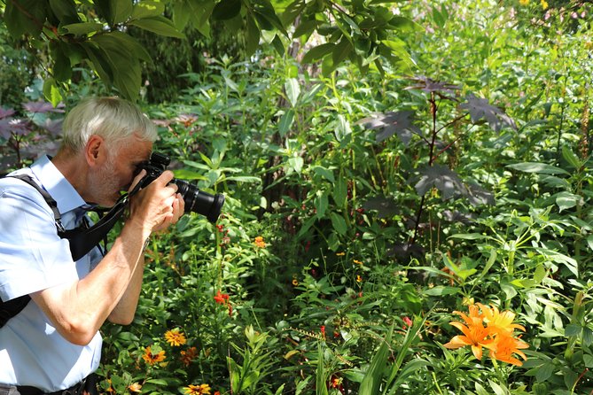 Giverny Private Half-Day Trip including Claude Monet' Gardens & House from Paris - What the Private Price Really Buys